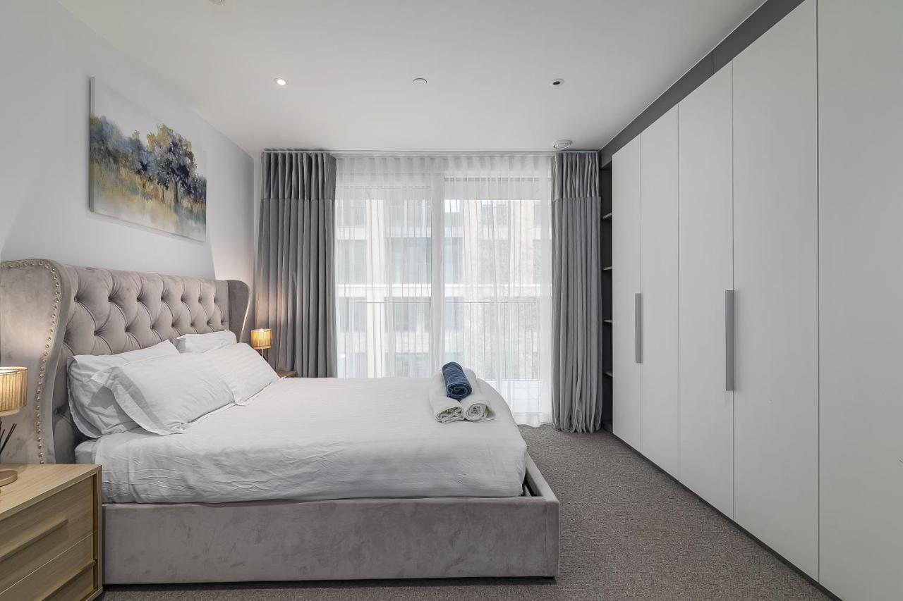 Luxury Spacious Flat With Communal Gardens And Parking London Exterior photo